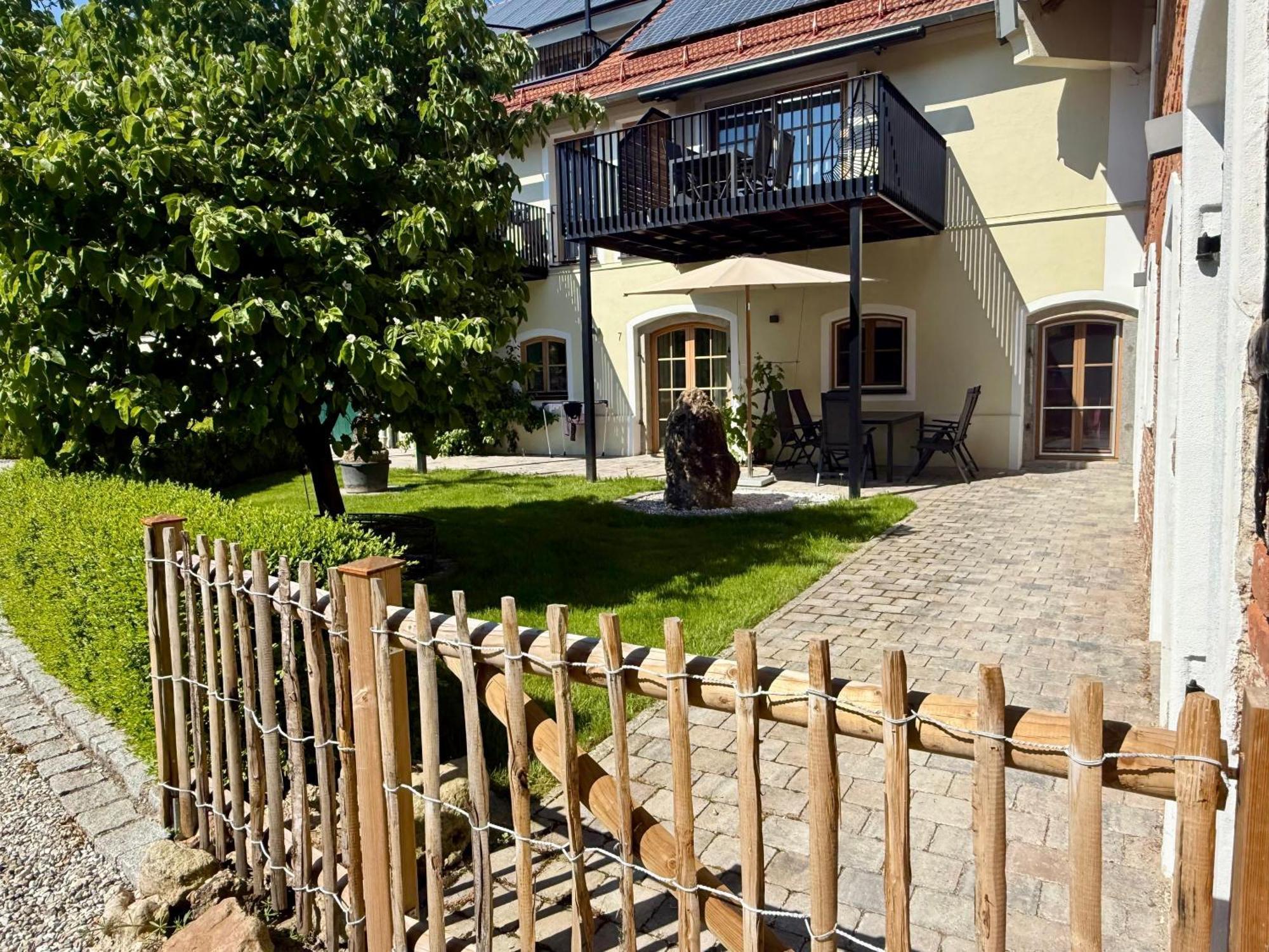 Gut Schwarz-N Hof Ferienwohnungen Bad Griesbach  Exterior photo